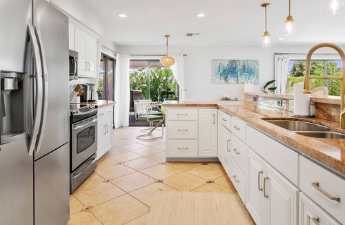 Raskin Estates House | SWSS 4BR Kierland Luxury Escape | Heated Pool, Game Room, Putting Green
