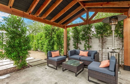Garfield House | Taylor Street Retreat A | Downtown | Walkable