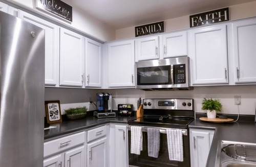 Alegre Community House | Tempe townhouse 5-10 min to ASU/Airport/Scottsdale