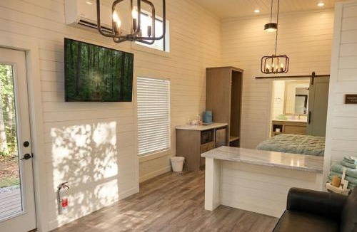 Cottonwood-Verde Village House | TH24 Midnight Moon Tiny Home - 15 min to Sedona