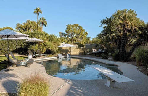 Paradise Valley Village House | The Bloom in Scottsdale sleeps 10 w/pool, firepit, pool table + backyard OASIS