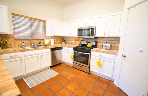 Desert Club Manor House | The Bottlebrush: Your Private Hideaway with Pool/Jacuzzi. 5-Star Hospitality!