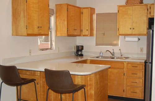 Peter Howell House | The Casita at Lizard Gate is a 1-bedroom guest house in mid-town Tucson.