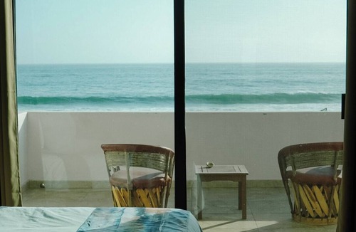 Cerritos Hotel | The Cerritos Beach Inn