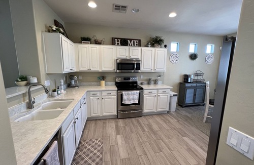 Ocotillo Landing House | The Comfy and Fresh QC