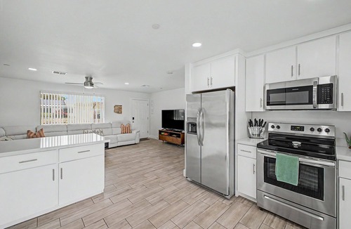 New Papago Parkway House | The Copper Cactus/Desert Escape/Old Town