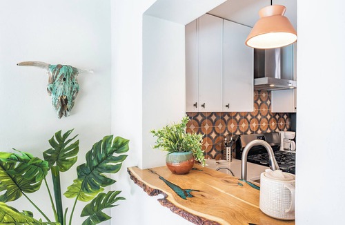 Tucson House | The El Jay. Upscale Designer Home w/Pool. Sleeps 9