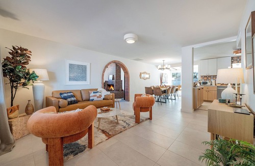 Tucson House | The El Jay. Upscale Designer Home w/Pool. Sleeps 9