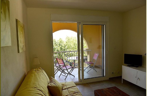 Algajola Apartment | THE FEET IN WATER