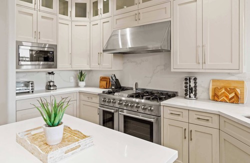 Deer Valley House | The Good Life Oasis | Luxury 5BR Home | Sleeps 16