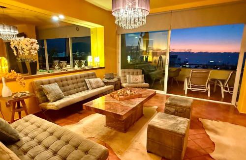 Colonia 5 de Diciembre Villa | The Grand Bayview 5-Level Luxury Villa