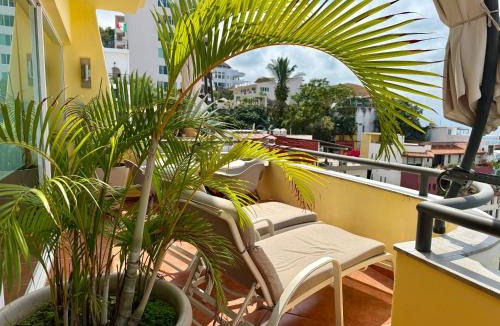 Colonia 5 de Diciembre Villa | The Grand Bayview 5-Level Luxury Villa