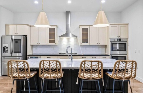 Camelback East Villa | The Grove | Pool, Cabana, Outdoor Kitchen, Sleeps 20 | Arcadia, Near Old Town