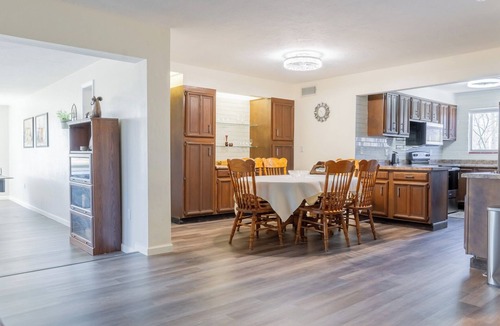 Tucson House | The heart of the desert with amazing views and hiking trails right outside!