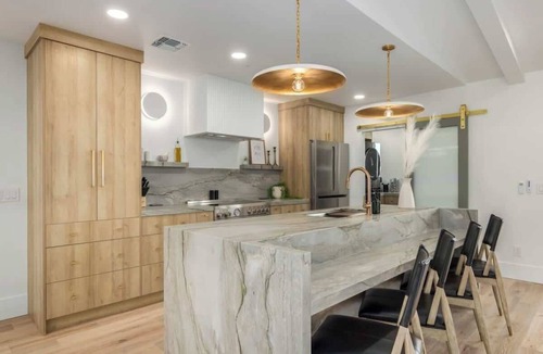 Trail West House | The Kingsley|Custom|Heated Pool|Chef Kitchen|Chess