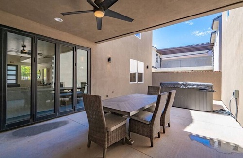 Hurricane Villa | The Latitude Adjustment: Uncover your perfect escape.