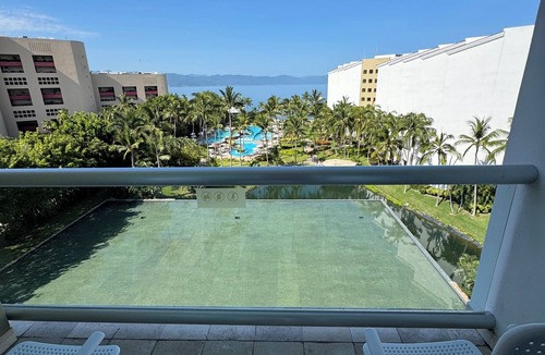 Isla Iguana Apartment | The Mayan Palace Puerto Vallarta