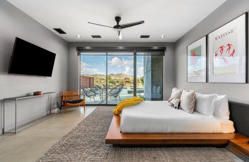 Yucca Valley House | The Monarch by Fieldtrip New Luxury Estate with Pool Spa Resort Amenities