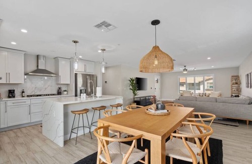 Scottsdale Estates Nine House | *The Monty* Stylish Old Town Oasis w/Private Pool