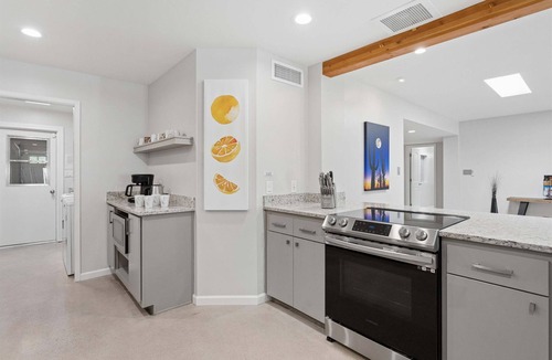 Brown and Stetson Business House | The Paddock Manor | Old Town District