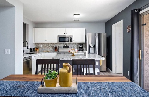 West Point Towne Center House | The Sunflower House Pet Friendly