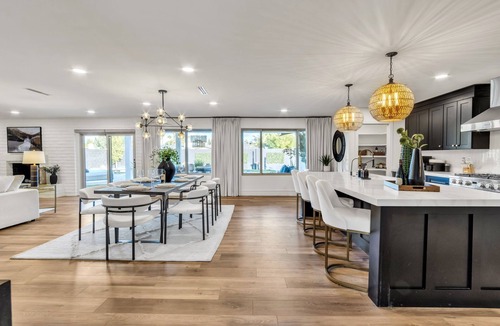Trail West House | The Wentworth Luxe Retreat |Pool| Al-Fresco Living