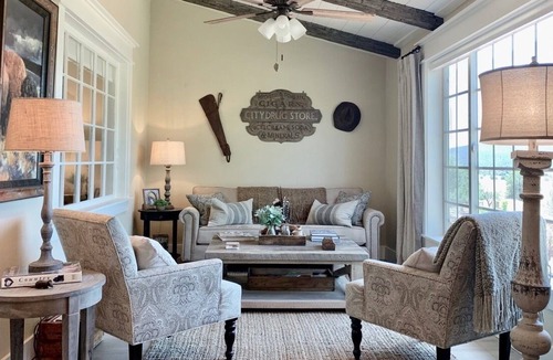 Young House | Tierra Madre Vineyards B & B - The Guest House