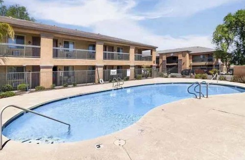 Tolleson Apartment | Tolleson Retreat | Self Check-in | I-10