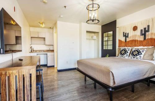 Tolleson Apartment | Tolleson Studio Home with Pool Access