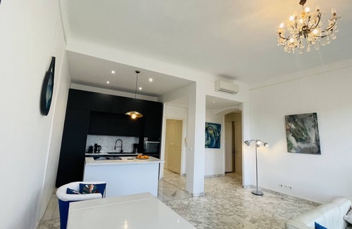 Jean-Medecin Apartment | Top location spacious near beach, old town, Massena Square.
