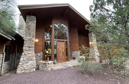 Torreon Cabin | Torreon 1st green Golf Course/Creek/Family friendly nearly 4000 sq ft