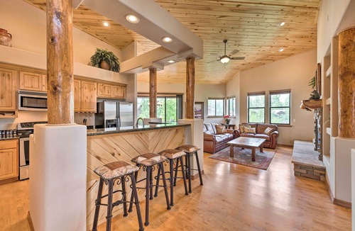 Torreon House | Torreon Townhome w/Balcony: Hike, Fish & Unwind!
