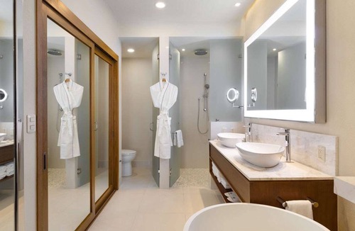 San Jose del Cabo Resort | Tranquil and Glamorous Beach Resort Between San José del Cabo and Cabo San Lucas