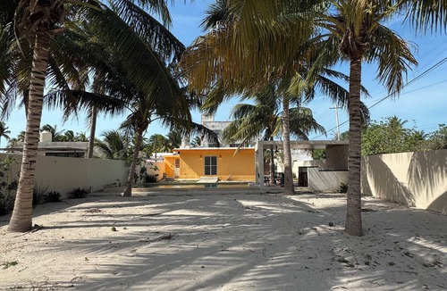 Chelem House | Tranquila casa para descansar en familia o disfrutar con amigos.