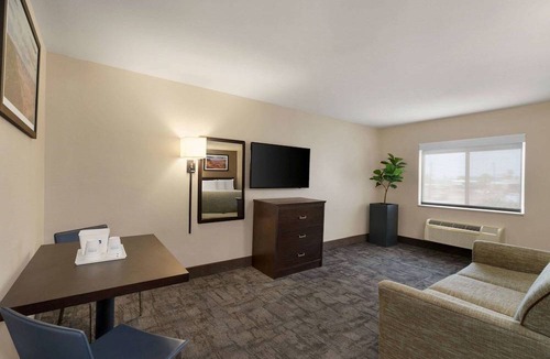 Lake Havasu City Hotel | Travelodge by Wyndham Lake Havasu