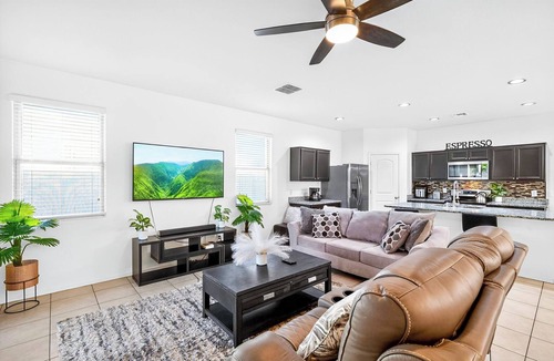 Maricopa House | Tropical Desert Oasis. New built! Family friendly. Grill,Tiki bar&Mountain view.