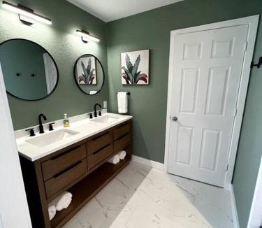 Lake Havasu City House | Tropical Playhouse - Pool, Spa, Golf, Game Room