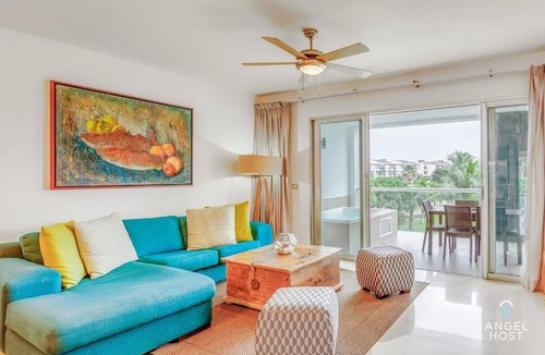 Puerto Juarez Apartment | Tropical Resort Living W Pool, Hot Tub & Gym