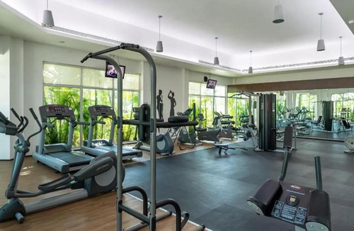 Puerto Juarez Apartment | Tropical Resort Living W Pool, Hot Tub & Gym