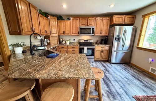 Whitefish House | True Montana Peaceful Surroundings | Sleeps 8