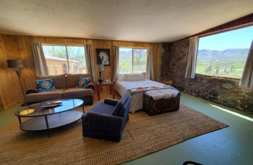 Tucson Estates Hotel | Tucson Mountain Guest Ranch