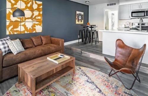 Goebel Apartment | TWO Bold Gorgeous CozySuites | Camelback 07&09
