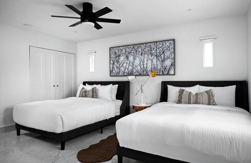 Raskin Estates House | Ultra chic & modern getaway at Sheena Residence