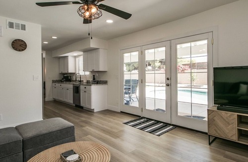 Glendale House | Upgraded 4-Bdrm Beautiful Home W/Pool!