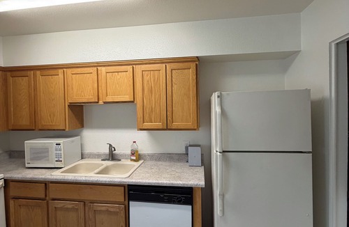 Villa De Paz House | Vacation Home Cute 3 bed 1 bath with PLENTY OF PARKING. Cardinals Stadium