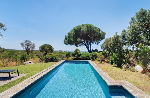 Porto-Vecchio Villa | Vacation Home "Loft 1 - Villa Vue Mer Avec Piscine" with Sea View, Private Pool & Wi-Fi