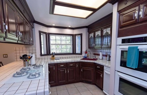 Prescott House | Victorian Manor *Game Room *Spacious *Walk to Downtown