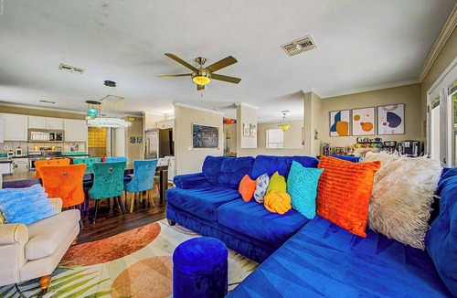 Peoria House | View Fireworks, Restaurants, Stadiums, Heated Pool