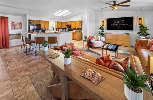 Valle House | VIEWS/Grand Canyon 20 min-EV-Arcade-Sleeps 14!