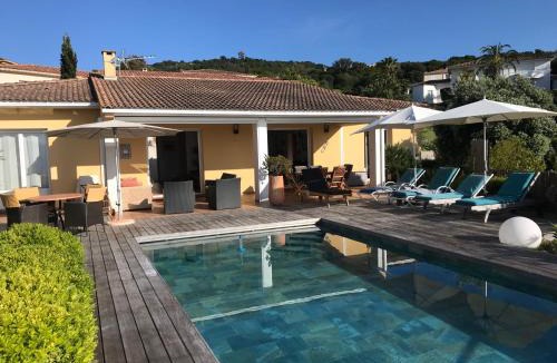 Pietrosella Villa | villa 4 etoiles vue mer 3-4 chambres